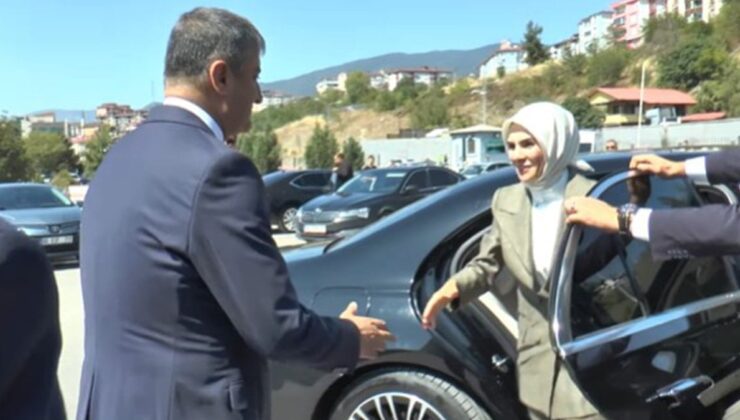 Araç Kiralamada Bakanlık Gündemi: 2025’in İkinci Yarısında Yüzlerce Kontrat ve Şirket İlişkileri