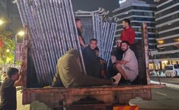Barikatların Ardında: CHP İstanbul İl Başkanlığı Önünde Yeni Gösteriler ve Tepkiler