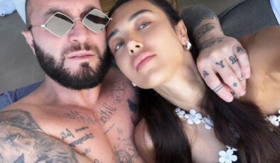 Berkay Şahin ve Özlem Ada Şahin: Santorini Tatili ve Üçüncü Çocuk Umudu