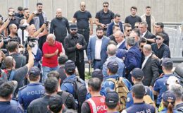 CHP’li Gürsel Tekin’e Kayyum Göreviyle İlgili Olayların Güncellemesi ve Bina Önündeki Gerginlik