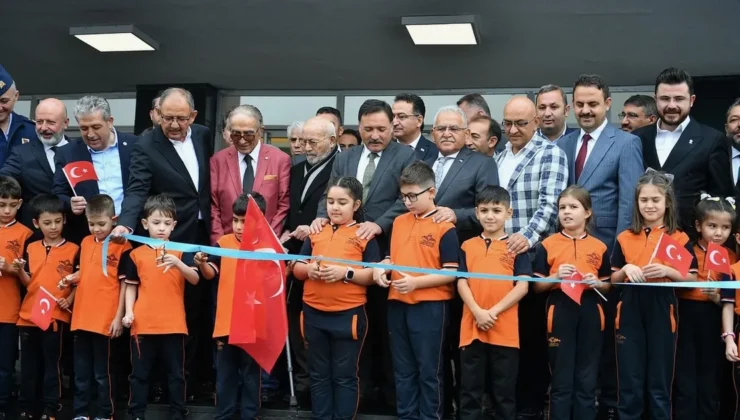 Kayseri Kocasinan’da Altun Ailesi’nin Okulu İle Yeni Eğitim Yılı Coşkusu