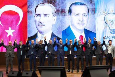 Konya’da İki İlçe Belediye Başkanı AK Parti Saflarında: Rozet Töreniyle Resmen Katılım