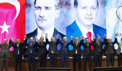 Konya’da İki İlçe Belediye Başkanı AK Parti Saflarında: Rozet Töreniyle Resmen Katılım