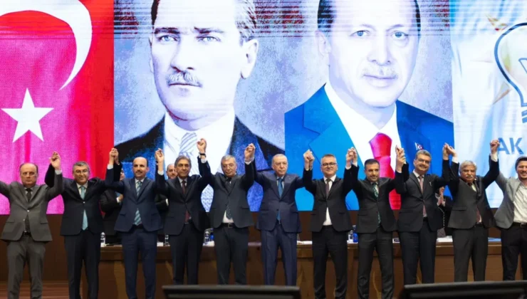 Konya’da İki İlçe Belediye Başkanı AK Parti Saflarında: Rozet Töreniyle Resmen Katılım