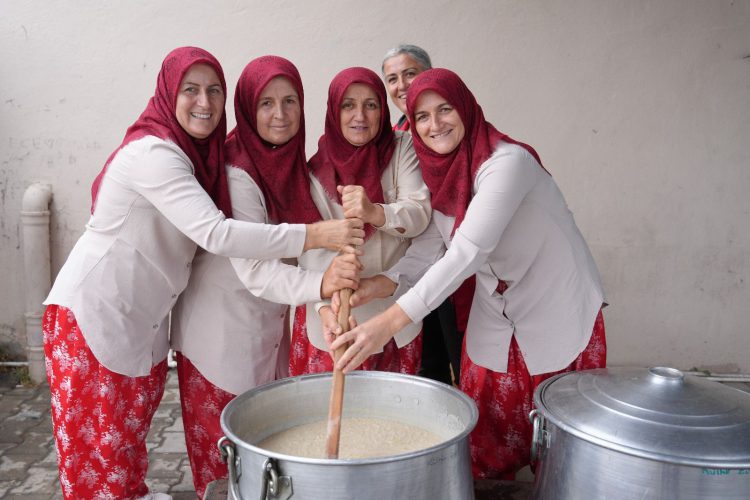 Küçükyoncalı Keşkek Şenliği ve Dokuma İçin Coğrafi İşaret İşbirliği Ateşi