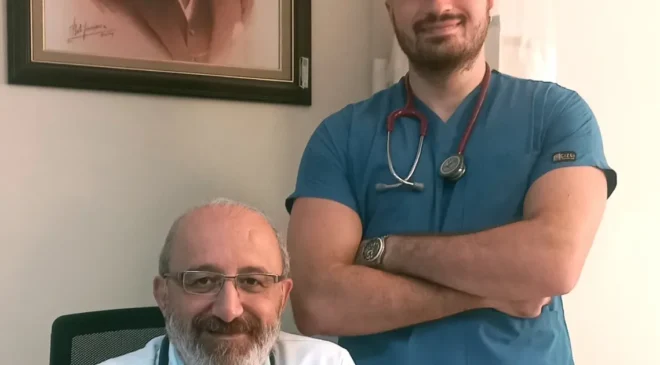 Mudanya Devlet Hastanesi’nde Baba-Oğul Doktorlar Birlikte Hizmete Başladı