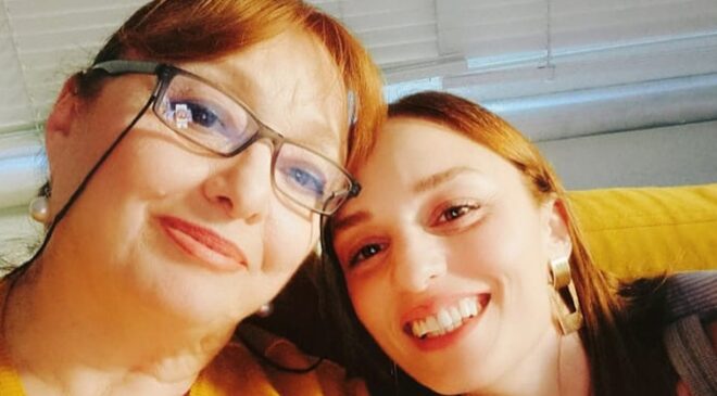 Nilperi Şahinkaya Anneli Yolculuk: Annesinin Vefatı ve Sosyal Medya Paylaşımları
