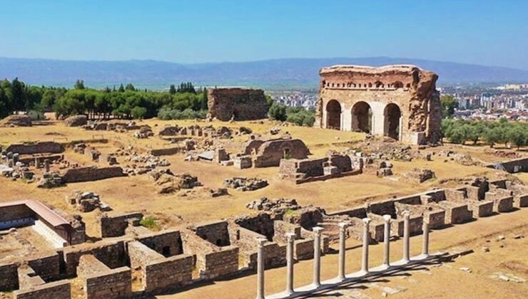 Tralleis’te Kültürel Yolculuk: Antik Kentin Güncel Etkinlikleri, Söyleşi ve Konser Akışı