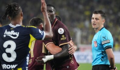 VAR Kayıtlarında Anlatılan Futbol Pozisyonları: Fenerbahçe-Trabzonspor ve Trabzonspor-İlk Haftanın İncelemeleri